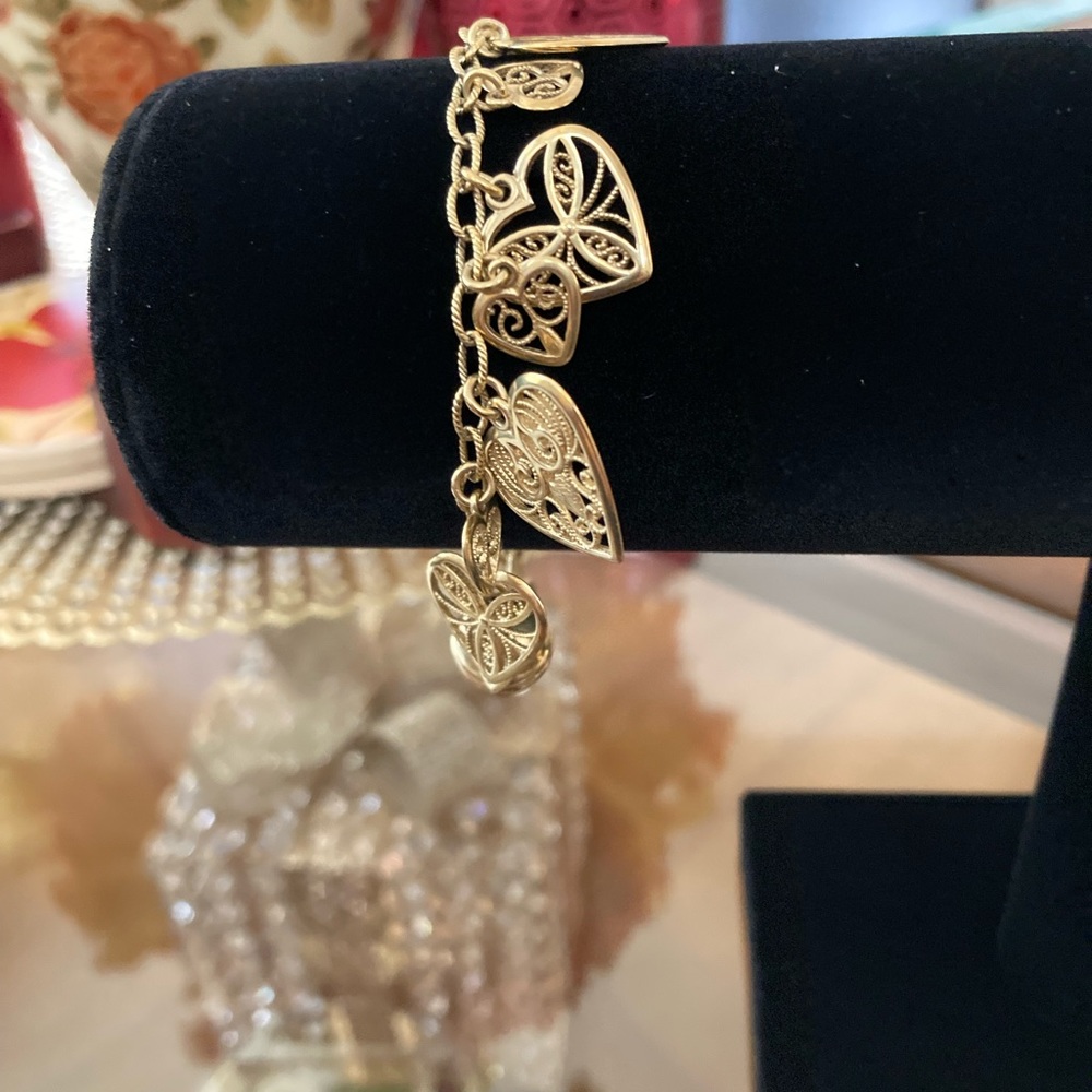 Pre-Loved Gold Tone Filigree Heart Charm Bracelet